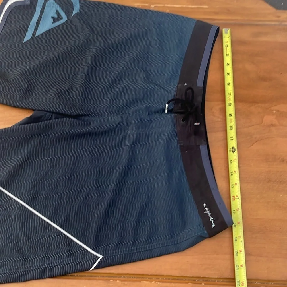 Quicksilver High Line Board Shorts Size 38